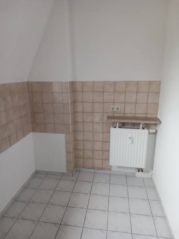 Wohnung zur Miete 350 € Dachgeschoss frei ab sofort Marienthal Zwickau 08060