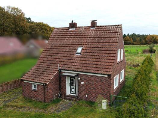 Einfamilienhaus zum Kauf 99.000 € 6 Zimmer 90 m² 999 m² Grundstück Loga Leer-Logabirum 26789