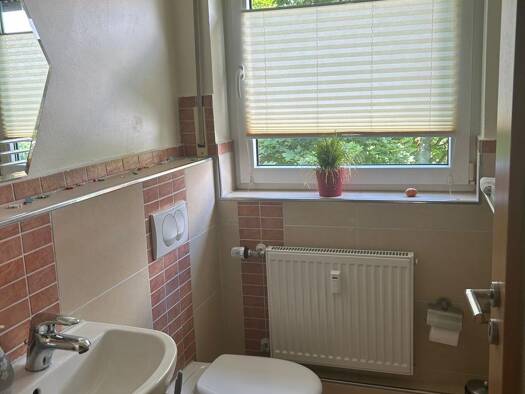 Wohnung zur Miete 648 € 4 Zimmer 107 m² Geschoss 1/3 frei ab 01.11.2025 Bielefelder Straße 114 Lieme Lemgo 32657