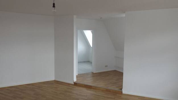 Wohnung zur Miete 445 € 2,5 Zimmer 74,4 m² Dachgeschoss, 4. Geschoss Wielandstraße 19 Südstadt Görlitz 02826