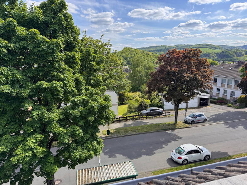 Wohnung zur Miete 355 € 2 Zimmer 62 m² Dachgeschoss, 2. Geschoss frei ab sofort Berliner Allee 73 Volksgarten  /  Mühlenstraße Iserlohn 58642