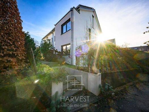 Doppelhaushälfte zum Kauf 925.000 € 5 Zimmer 154,7 m² 253 m² Grundstück frei ab sofort Zuffenhausen Stuttgart 70439