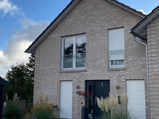 Doppelhaushälfte zur Miete 2.300 € 4 Zimmer 148 m² 450 m² Grundstück frei ab 01.03.2026 Steinbeck Buchholz in der Nordheide 21244