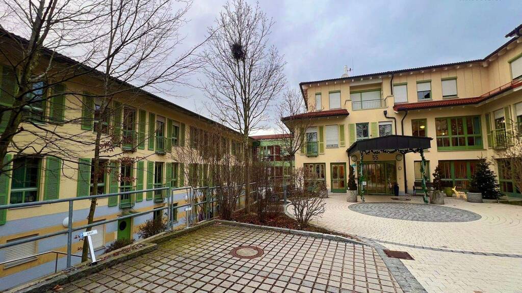 Pflegeheim zum Kauf als Kapitalanlage geeignet 373.000 € 53,1 m² 2.535 m² Grundstück Aschheim 85609