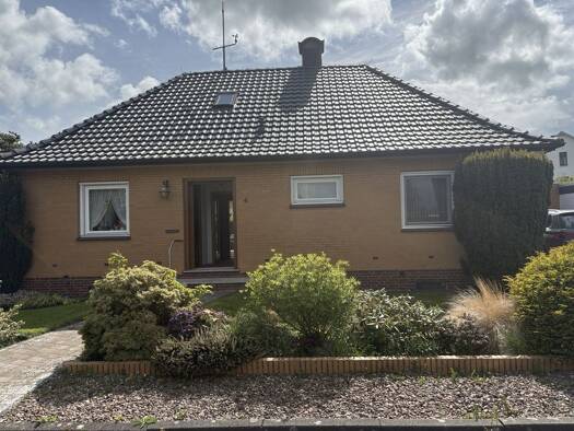 Einfamilienhaus zum Kauf 225.000 € 5 Zimmer 120 m² 647 m² Grundstück Abbehausen Nordenham / Abbehausen 26954