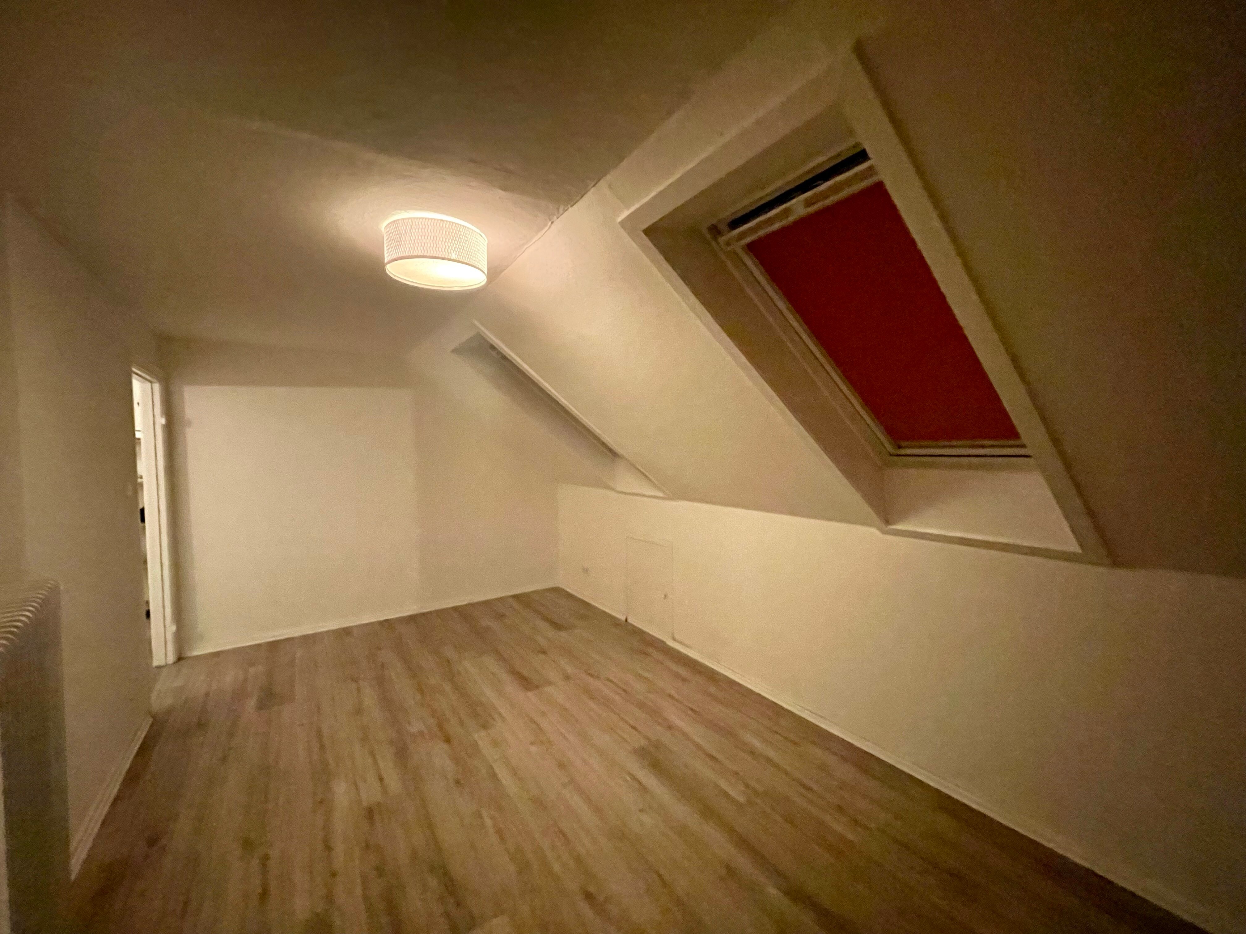 Wohnung zur Miete 600 € 2 Zimmer 40 m²<br/>Wohnfläche 4.<br/>Geschoss Eppendorfer Weg Hoheluft - Ost Hamburg 20251