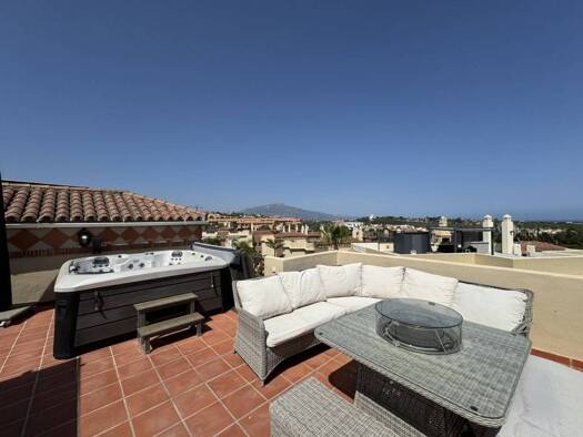 Penthouse zur Miete 3.000 € 2 Zimmer 128 m² 2. Geschoss Benahavís 29679