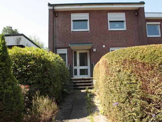 Doppelhaushälfte zum Kauf 380.000 € 4 Zimmer 123,5 m² 718 m² Grundstück frei ab sofort Schwarzenbek 21493