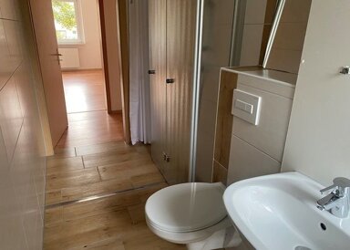 Wohnung zur Miete 306 € 2 Zimmer 59,9 m² EG Humboldtstraße 10 Oschersleben Oschersleben 39387