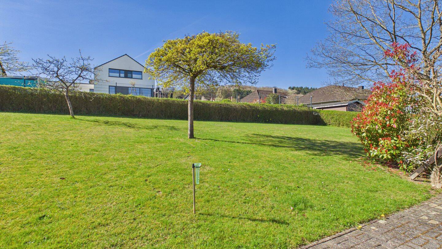 Immobilie in Konz - Großzügiges Zweifamilienhaus in ruhiger Lage von Oberemmel - Bild 2