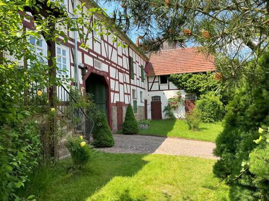 Bauernhaus zum Kauf 335.000 € 8 Zimmer 220 m² 2.757 m² Grundstück frei ab sofort Helsen Bad Arolsen 34454