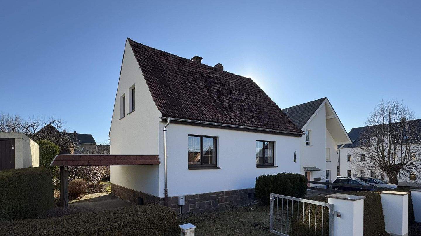 Immobilie in Lichtenberg/Erzgebirge - Familienidyll mit Garten und Potenzial - Bild 1