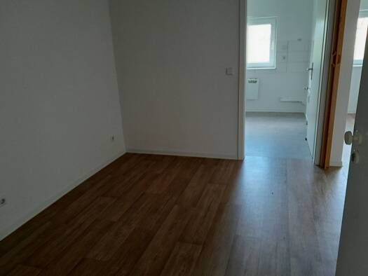 Wohnung zur Miete 359 € 2 Zimmer 55,2 m² 4. Geschoss Niddaer Straße 15 Bad Kösen Naumburg (Saale) 06628