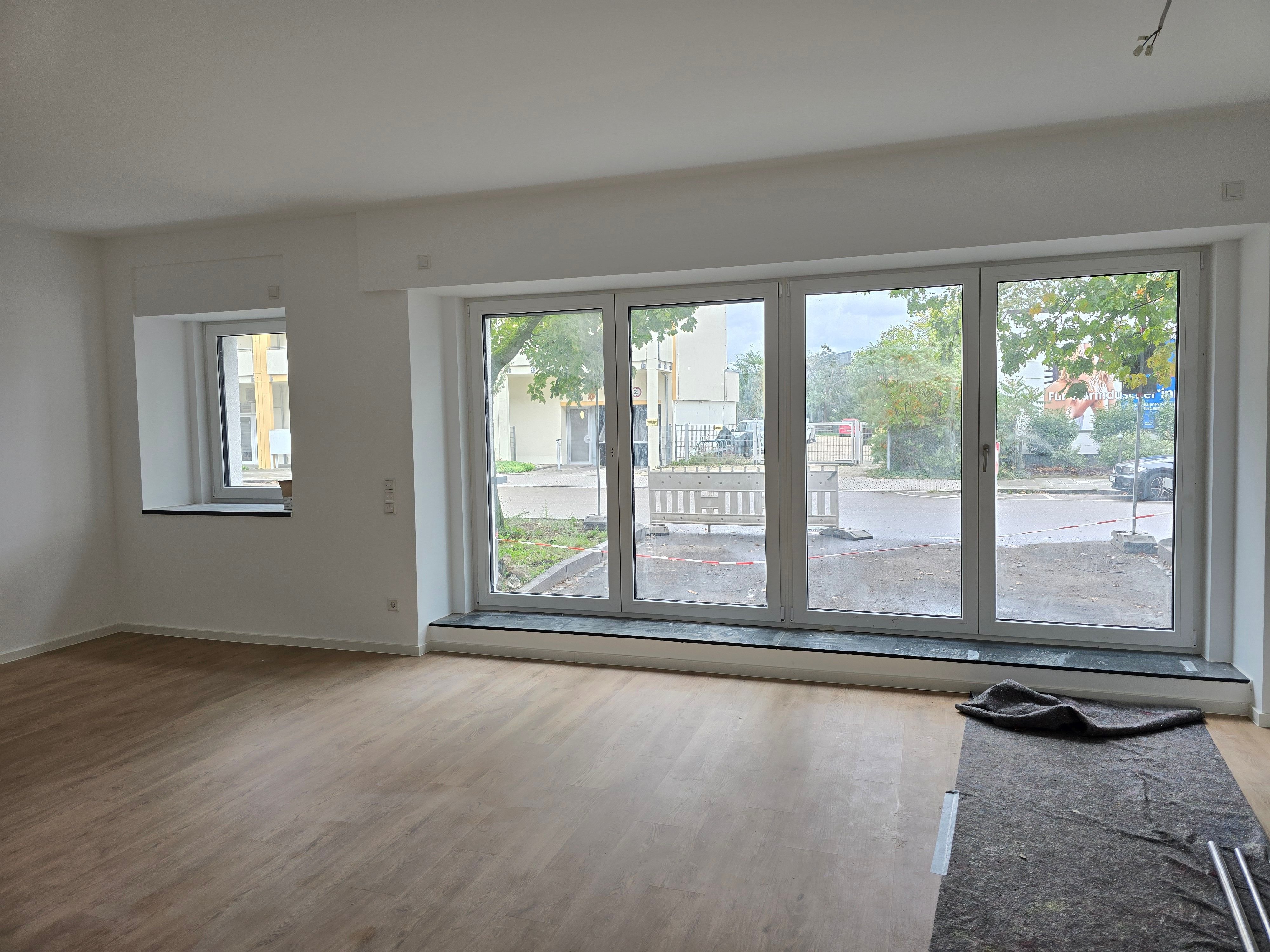 Wohnung zur Miete 1.384 € 2 Zimmer 76,9 m²<br/>Wohnfläche EG<br/>Geschoss ab sofort<br/>Verfügbarkeit Mögeldorf Nürnberg 90482