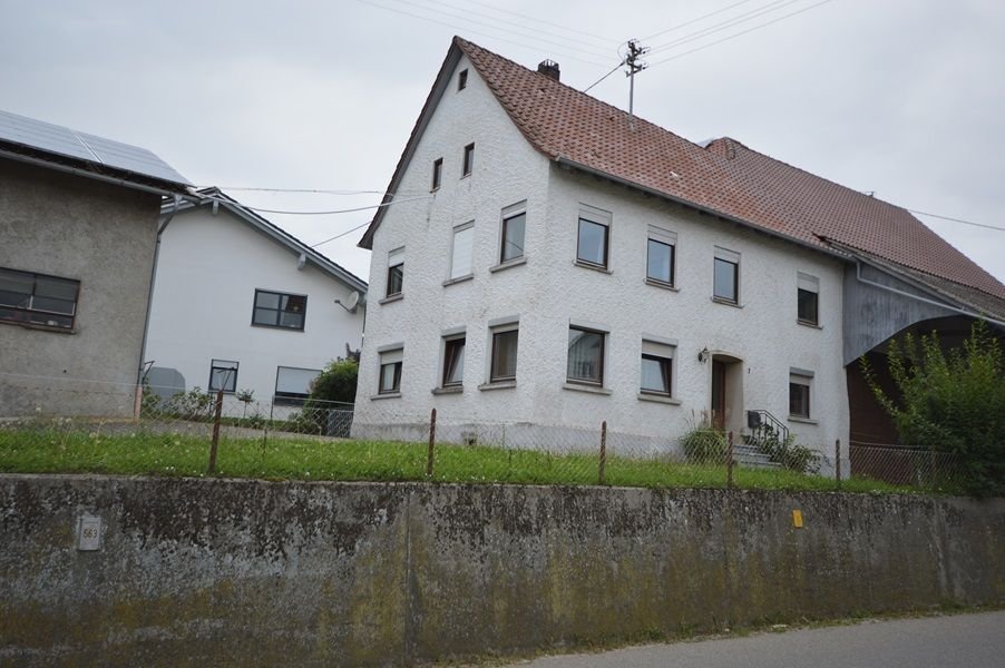 Bauernhaus zur Miete 720 € 7 Zimmer 110 m²<br/>Wohnfläche 400 m²<br/>Grundstück ab sofort<br/>Verfügbarkeit Hundersingen Herbertingen 88518