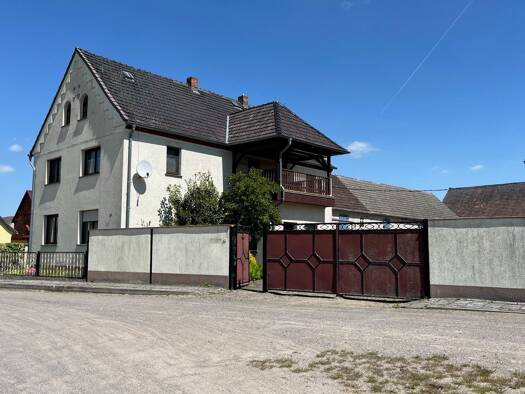 Haus zum Kauf 175.000 € 7 Zimmer 170 m² 4.050 m² Grundstück frei ab sofort Buckau Herzberg (Elster) 04916