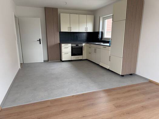 Wohnung zur Miete 790 € 3,5 Zimmer 95 m² Geschoss 1/2 frei ab 15.09.2026 Lebenhan Bad Neustadt an der Saale 97616