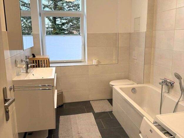 Wohnung zur Miete 750 € 4,5 Zimmer 97 m² 1. Geschoss Zum Lindenhof 18 Pleißa Limbach-Oberfrohna 09212