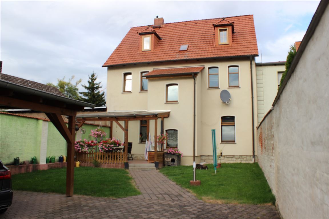 Mehrfamilienhaus zum Kauf 125.000 € 8 Zimmer 170 m²<br/>Wohnfläche 288 m²<br/>Grundstück Artern Artern 06556