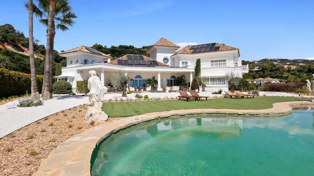 Haus zum Kauf 10.900.000 € 1.026 m² 9.544 m² Grundstück Benahavís 29679