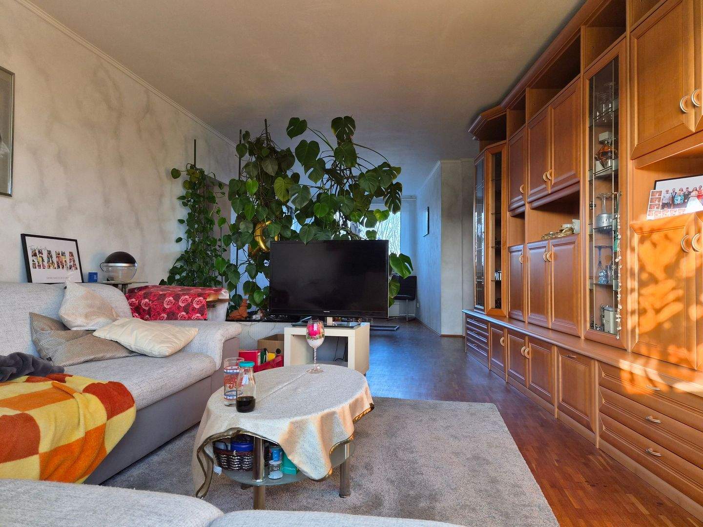 Immobilie in Schwalbach - Ruhige 4 Zimmer Wohnung mit Balkon in Schwalbach - 101 m² - Bild 2