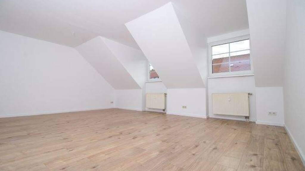 Wohnung zur Miete 700 € 3 Zimmer 100 m² Wriezen 16269