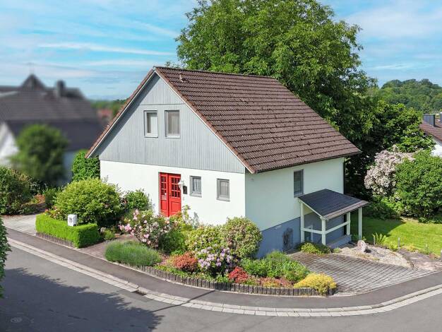 Einfamilienhaus zum Kauf 399.000 € 4 Zimmer 174 m² 663 m² Grundstück Unter-Schmitten Nidda 63667
