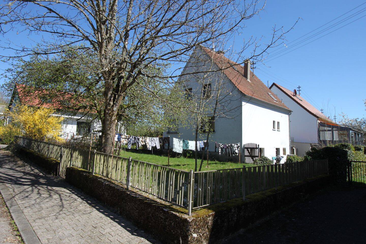 Immobilie in Sankt Wendel - Freistehendes Einfamilienhaus mit traumhaftem Grundstück in Sankt Wendel-Winterbach - Bild 2