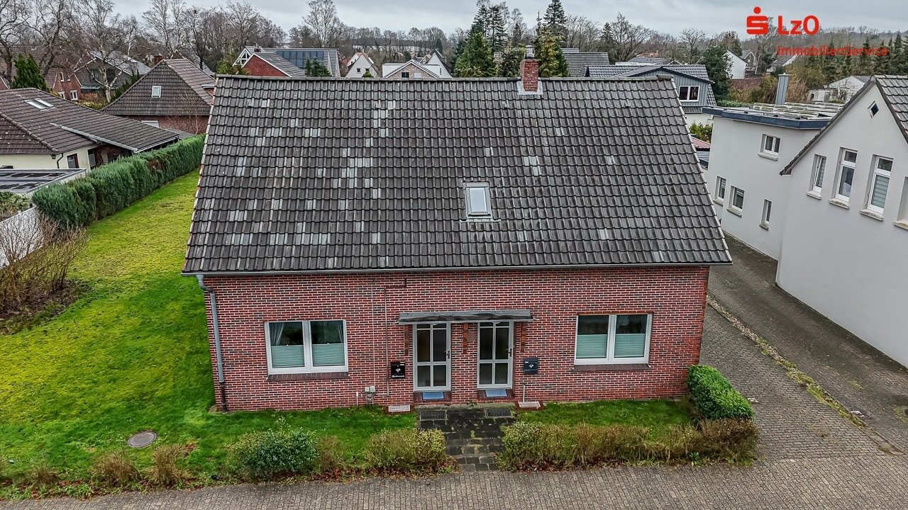 Mehrfamilienhaus zum Kauf 198.000 € 6 Zimmer 154,7 m²<br/>Wohnfläche 1.143 m²<br/>Grundstück Langendamm Varel 26316