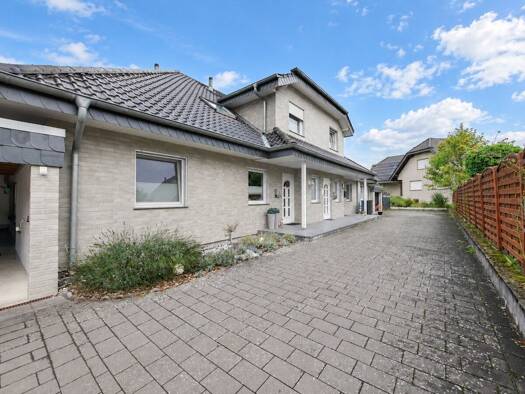 Wohnung zum Kauf 229.000 € 3 Zimmer 127,1 m² Oesterholz-Haustenbeck Schlangen 33189