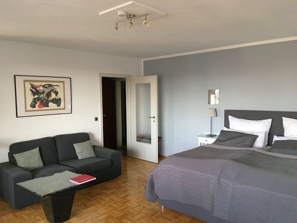 Wohnung zur Miete Wohnen auf Zeit 1.640 € 1 Zimmer 47 m²<br/>Wohnfläche 01.02.2025<br/>Verfügbarkeit Deutz Köln / Deutz 50679