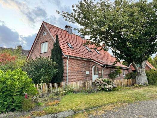 Haus zum Kauf 439.000 € 6 Zimmer 153 m² 530 m² Grundstück Stade 21682