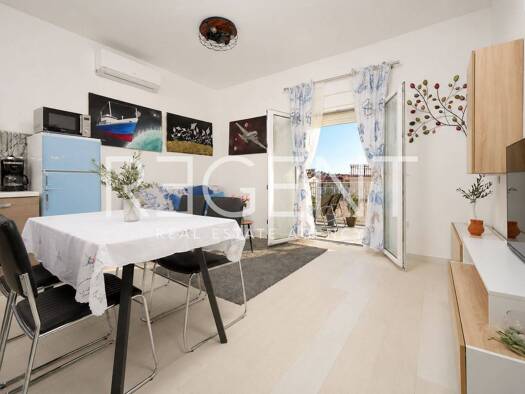 Wohnung zur Miete - Erstbezug 800 € 3 Zimmer EG Podstrana 21311