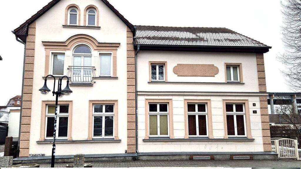 Villa zum Kauf 674.900 € 7 Zimmer 365 m² 600 m² Grundstück frei ab 01.04.2026 Katharinenviertel Neubrandenburg 17033