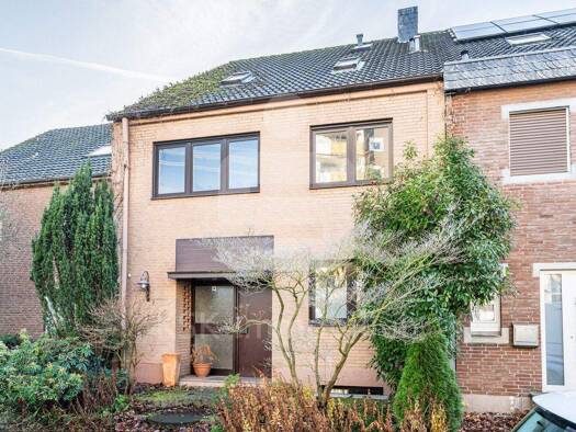 Reihenmittelhaus zur Miete 2.100 € 5 Zimmer 187 m² 231 m² Grundstück frei ab 01.02.2026 Hermülheim Hürth 50354