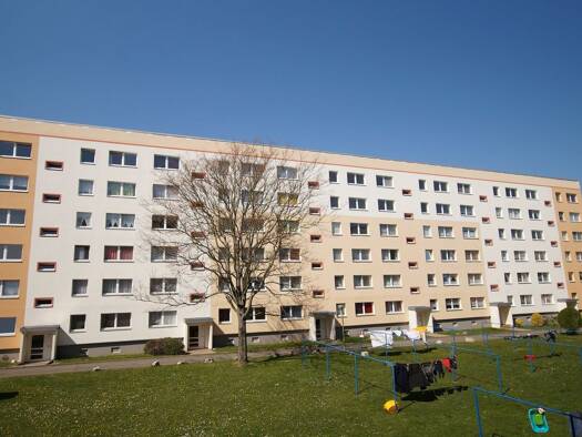 Wohnung zur Miete 380 € 3 Zimmer 68,9 m² 4. Geschoss frei ab sofort Julius-Fucik-Straße 3 Pößneck,Stadt Pößneck 07381