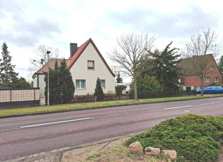 Einfamilienhaus zum Kauf 87.000 € 5 Zimmer 90 m²<br/>Wohnfläche 601 m²<br/>Grundstück Menz Gommern 39175