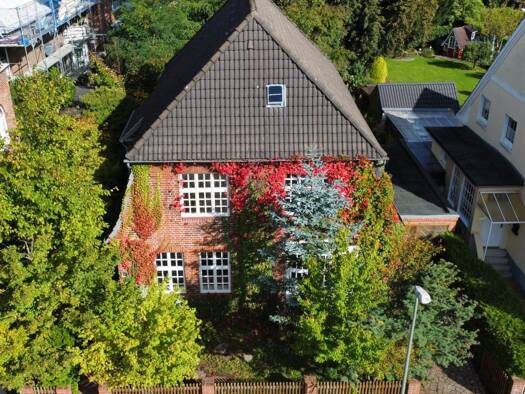 Einfamilienhaus zum Kauf 319.000 € 6 Zimmer 180 m² 500 m² Grundstück frei ab sofort Steinmetzstraße 20 Innenstadt Neumünster 24534