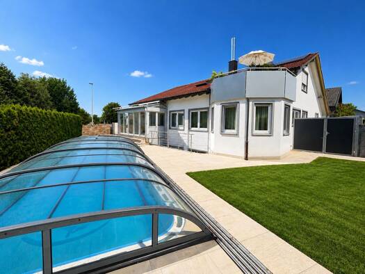 Mehrfamilienhaus zum Kauf 885.000 € 9 Zimmer 200,6 m² 573 m² Grundstück Weilheim Weilheim an der Teck 73235