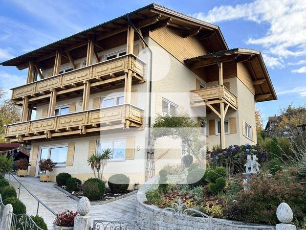 Mehrfamilienhaus zum Kauf 10 Zimmer 310 m² 1.300 m² Grundstück Hauzenberg 94051