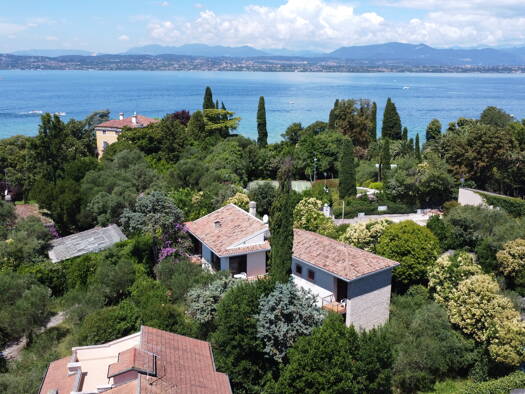 Villa zum Kauf 1.900.000 € 7 Zimmer 402 m² 1.500 m² Grundstück frei ab sofort via Punta Staffalo 16 Sirmione 25019