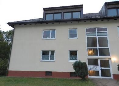 Wohnung zur Miete 670 € 2 Zimmer 68 m² Geschoss 1/2 frei ab 01.08.2025 Moosbacher Hauptstraße 3 Moosbach Feucht 90537