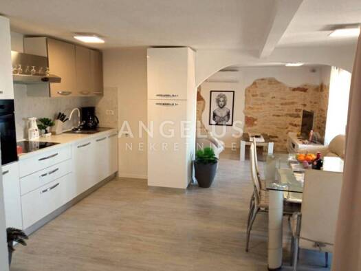 Wohnung zur Miete 1.200 € 3 Zimmer 65 m² 1. Geschoss Vabriga