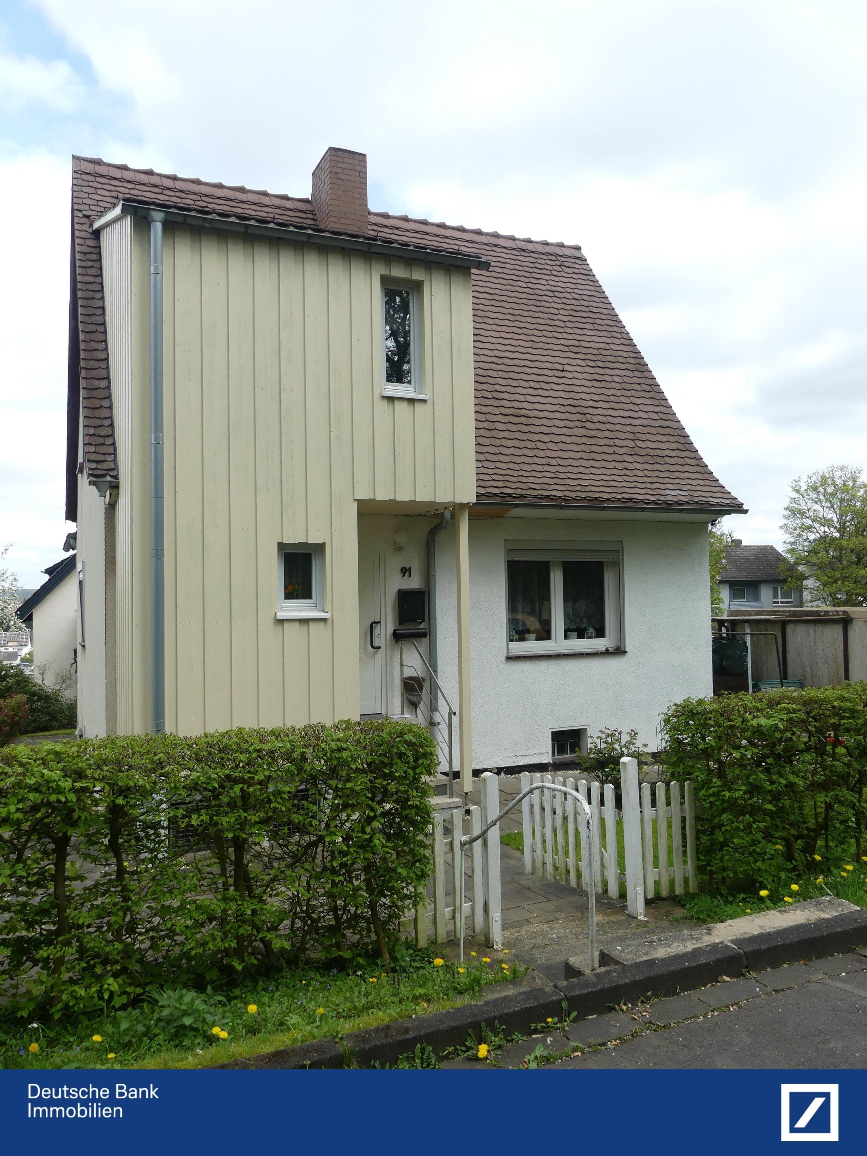 Einfamilienhaus zum Kauf provisionsfrei 170.000 € 5 Zimmer 130,2 m²<br/>Wohnfläche 690 m²<br/>Grundstück Eichwald Kassel 34123