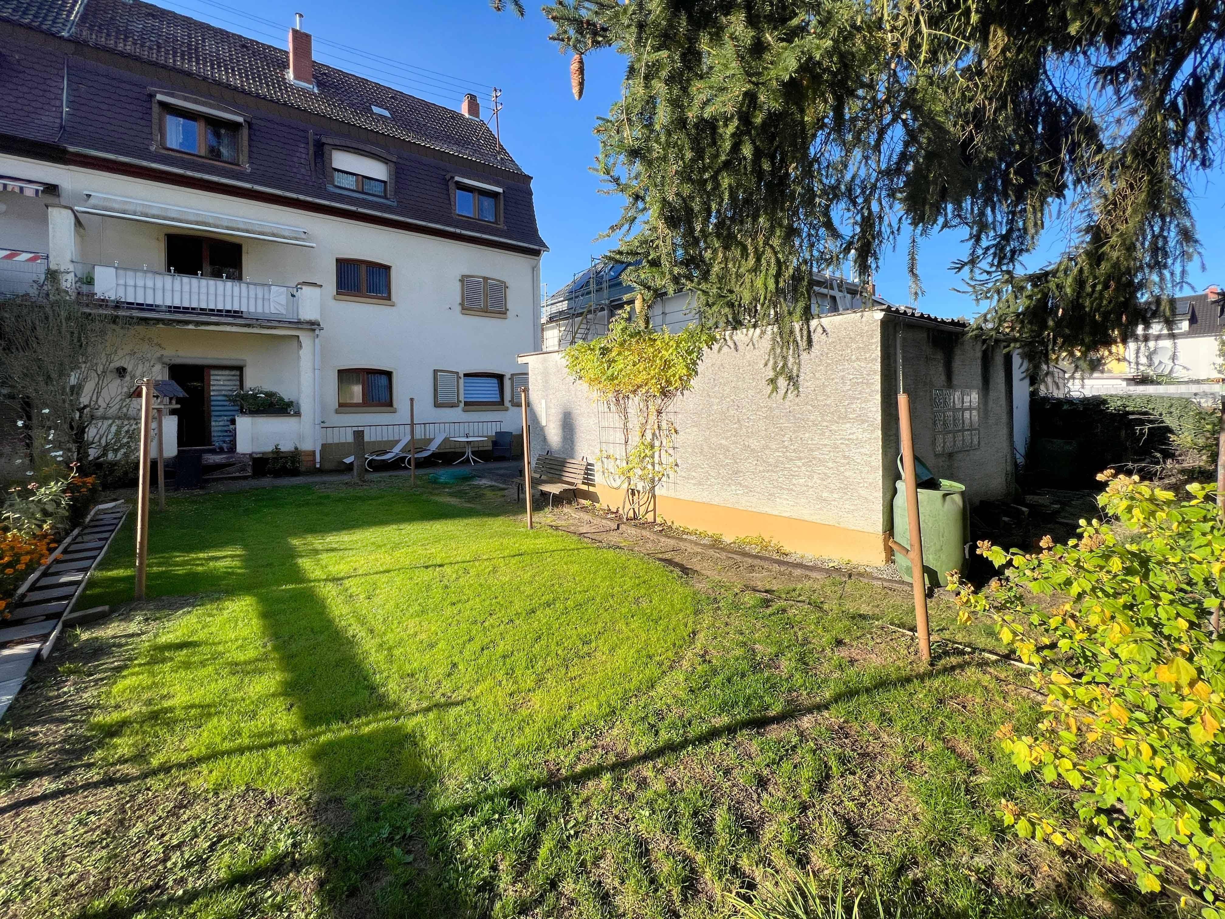 Mehrfamilienhaus zum Kauf 490.000 € 9 Zimmer 205 m²<br/>Wohnfläche 444 m²<br/>Grundstück Pfingstberg Mannheim 68219