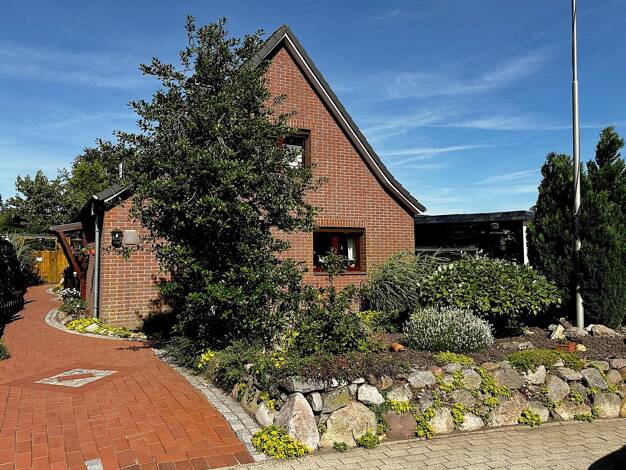Einfamilienhaus zum Kauf 249.000 € 5 Zimmer 116,2 m² 785 m² Grundstück Tönning 25832