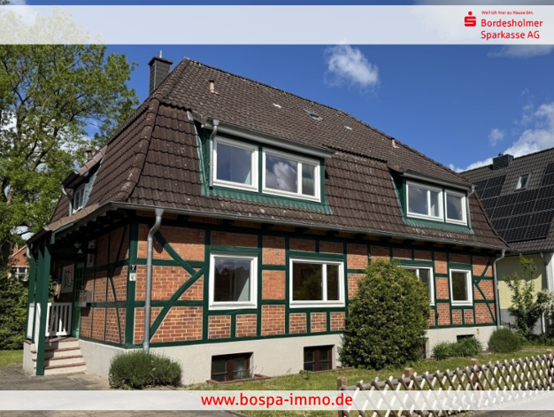 Mehrfamilienhaus zum Kauf 489.000 € 8 Zimmer 219,5 m² 1.318 m² Grundstück frei ab sofort Russee Kiel 24111