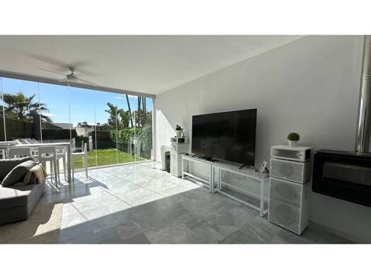 Reihenhaus zur Miete 8.000 € 6 Zimmer 380 m² Estepona 29688
