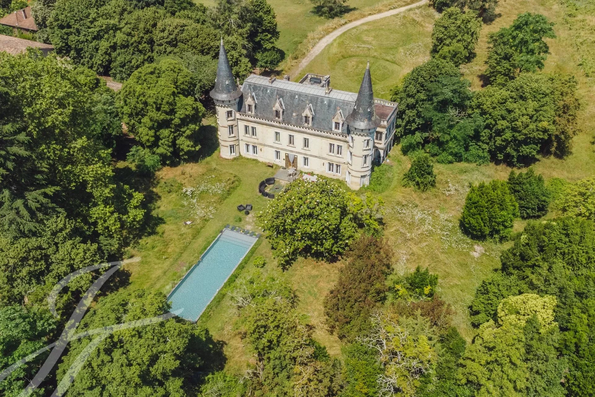 Schloss zum Kauf provisionsfrei 2.500.000 € 20 Zimmer 680 m²<br/>Wohnfläche Grand Parc-Chartrons-Paul Doumer Bordeaux 33450