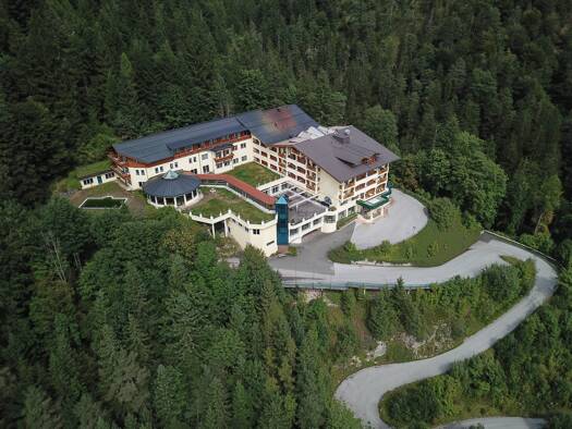 Hotel zum Kauf 7.950.000 € 63 Zimmer 110 Betten Kössen 6345
